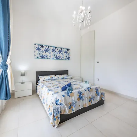 Villa Luxurious Coastal In *